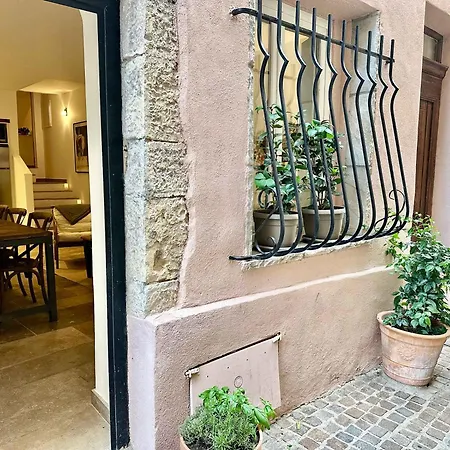B005-charmant Au Coeur Du Suquet Appartement Cannes
