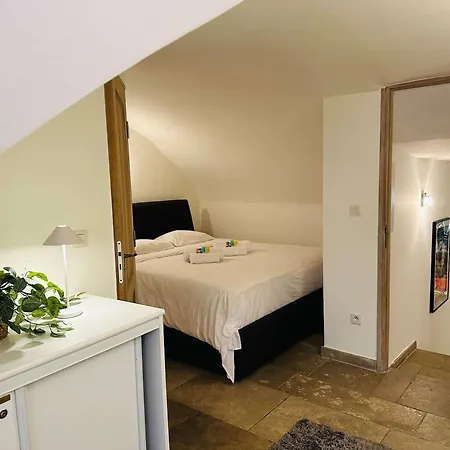 Apartment B005-charmant Au Coeur Du Suquet Cannes